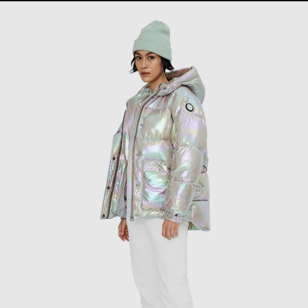 Noize holographic Bonita Mid-Length Puffer NWT size large